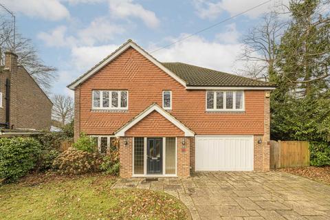 5 bedroom detached house to rent, Dartnell Park Road, West Byfleet KT14