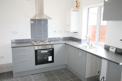 3 bedroom house to rent, Overwoods Road, Hockley, Tamworth, B77 5LZ