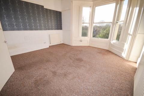 2 bedroom flat for sale, Woodside, Ashbrooke