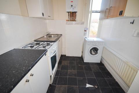 2 bedroom flat for sale, Woodside, Ashbrooke