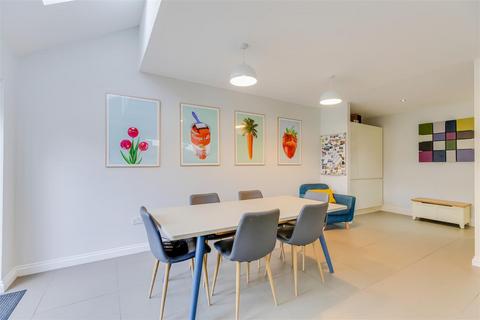 40 Athelstan Road, Cardiff, CF14 2EP