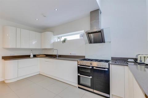 40 Athelstan Road, Cardiff, CF14 2EP