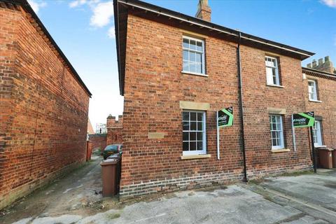 2 bedroom terraced house for sale, Mill Road, Lincoln