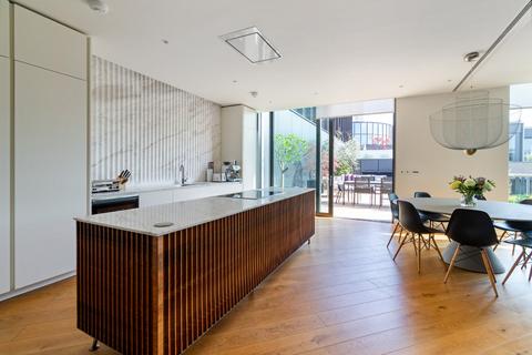 4 bedroom penthouse for sale, Wood Crescent, London