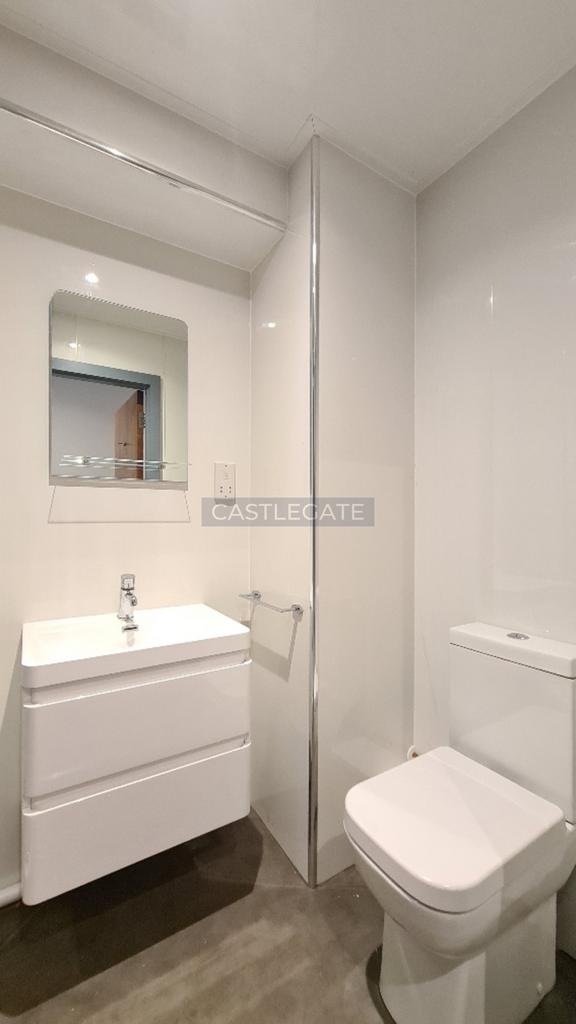RW Room 32 (12)