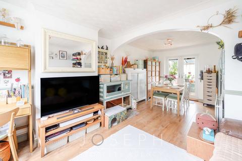 2 bedroom semi-detached house for sale, Thompson Road, Ipswich, IP1