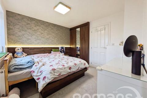 12 Fullbrook Avenue, Spencers Wood, Reading, RG7 1FF