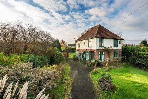 EASTWICK DRIVE, BOOKHAM. KT23