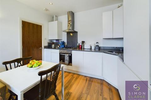 1 bedroom flat to rent, High Road, Whetstone N20