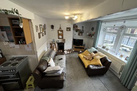 2 bedroom terraced house for sale, Main Road, Denholme BD13