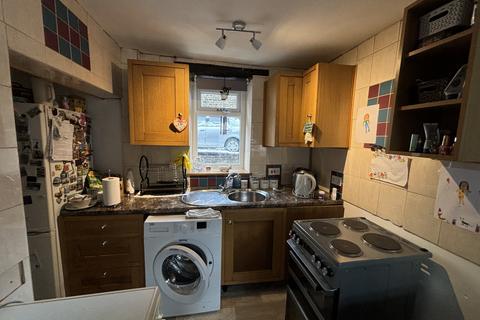 2 bedroom terraced house for sale, Main Road, Denholme BD13