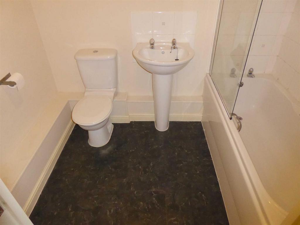 Bathroom / WC: