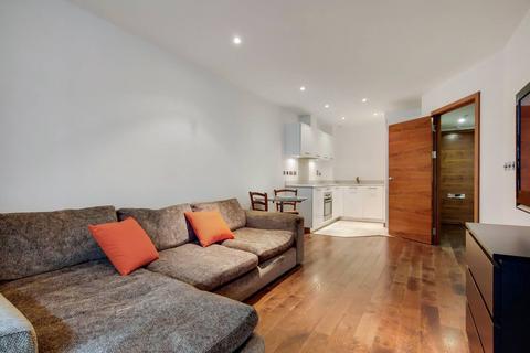 1 bedroom flat to rent, Queenstown Road, Battersea Park, London, SW11