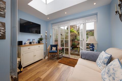 Vine Cottage The Green, Claverdon, Warwick, CV35 8LL