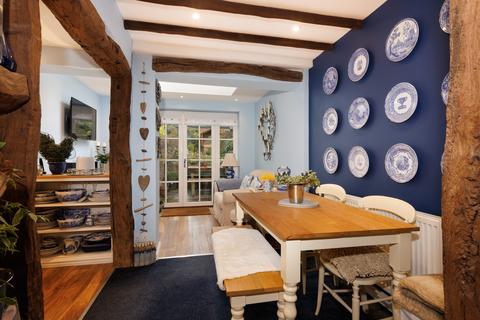 Vine Cottage The Green, Claverdon, Warwick, CV35 8LL