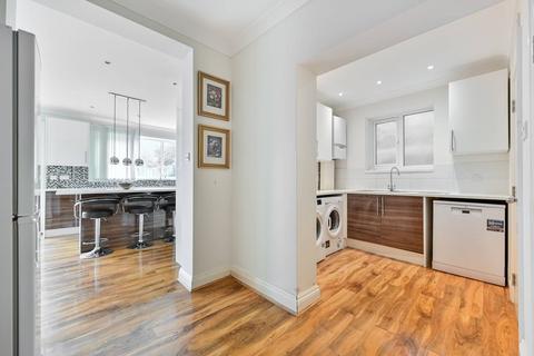 76 Green Lane, Worcester Park, KT4 8AR