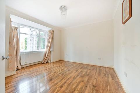 76 Green Lane, Worcester Park, KT4 8AR