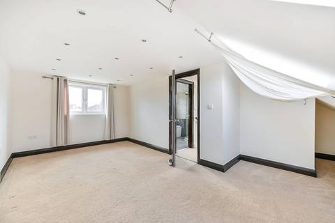 76 Green Lane, Worcester Park, KT4 8AR