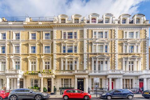 1 bedroom flat for sale, Clanricarde Gardens, Notting Hill, London, W2