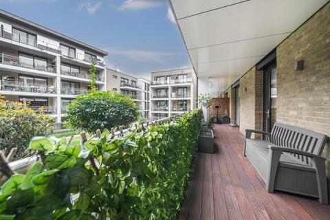 3 bedroom flat for sale, Knaresborough Drive, Earlsfield, London, SW18