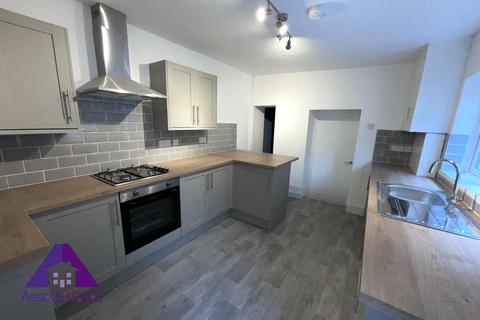 3 bedroom terraced house to rent, Harcourt Street, Ebbw Vale