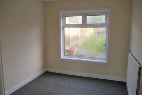 3 bedroom semi-detached house to rent, Rimmington Avenue, Accrington