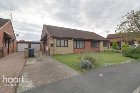 2 bedroom semi-detached bungalow to rent, Bottesford Close, LINCOLN