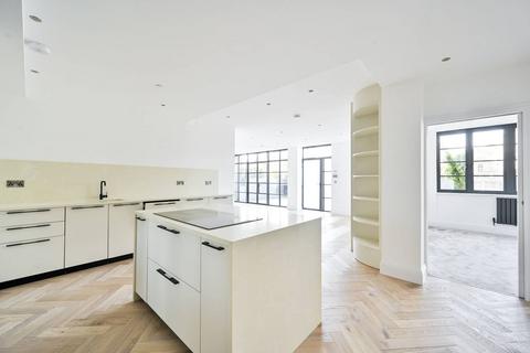 2 bedroom flat for sale, 2b Elspeth Road, London SW11