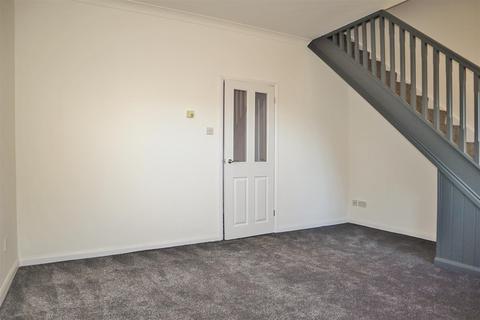 2 bedroom terraced house to rent, Deans Street, Oakham LE15