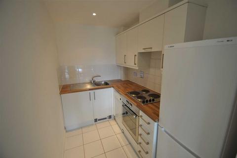 1 bedroom apartment to rent, Wooldridge Close, Bedfont