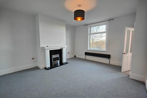 2 bedroom end of terrace house to rent, Commonside, Batley, West Yorkshire, UK, WF17