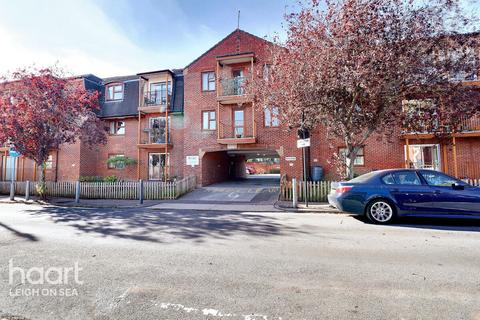 Chalkwell Park Drive, Leigh-On-Sea