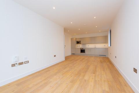 3 bedroom apartment to rent, Farnborough Road, Farnborough, GU14