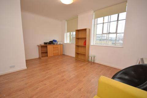 2 bedroom apartment to rent, Durrant Court, Brook Street, CM1