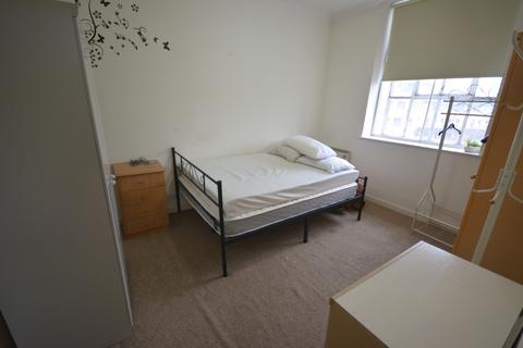 2 bedroom apartment to rent, Durrant Court, Brook Street, CM1