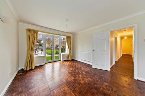 3 bedroom apartment to rent, Kew Gardens Road, Kew, Richmond, Surrey, TW9