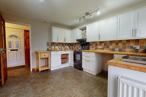 2 bedroom end of terrace house for sale, Southway Drive, Plymouth PL6