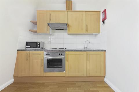 1 bedroom flat to rent, Castletown Road, London W14