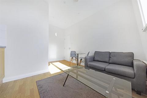 1 bedroom flat to rent, Castletown Road, London W14