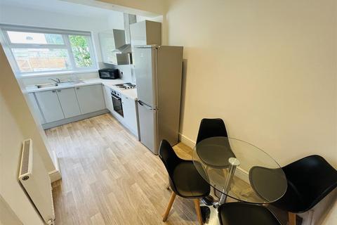 4 bedroom terraced house to rent, STUDENT , Edna Avenue, Bristol