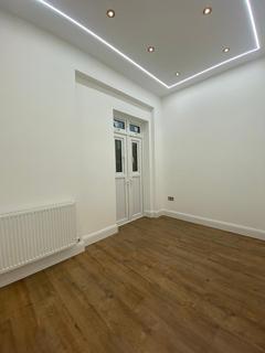 1 bedroom flat to rent, Brand New 1 Bedroom Flat London, N4