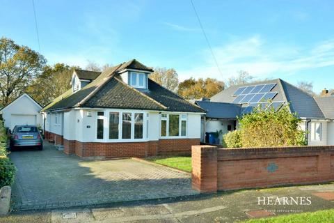 5 bedroom chalet for sale, Ivy Road, Wimborne, Dorset, BH21 1RT