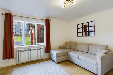 2 bedroom flat to rent, South Elixa Place, Willowbrae, Edinburgh, EH8