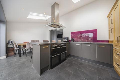 13 Cherry Tree Walk, West Wickham, BR4 9EE