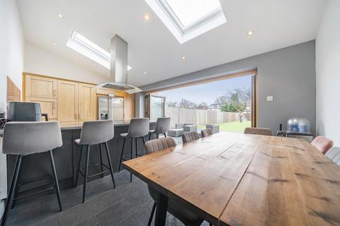 13 Cherry Tree Walk, West Wickham, BR4 9EE