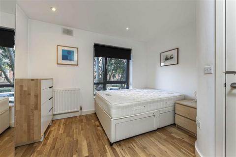 2 bedroom flat to rent, Cromwell Road, Teddington TW11