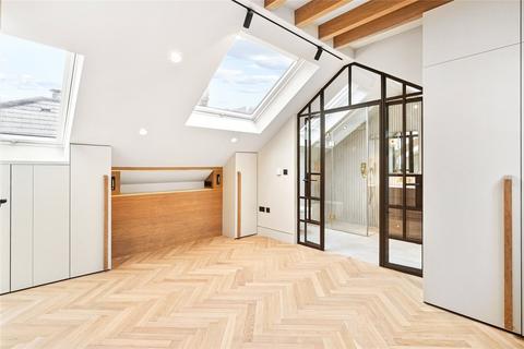 4 bedroom mews for sale, Astwood Mews, London, SW7