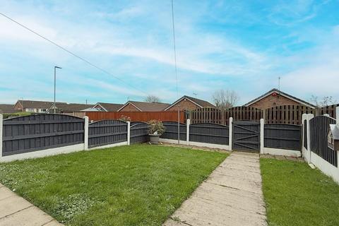 3 bedroom semi-detached house for sale, Lawns Drive, Leeds