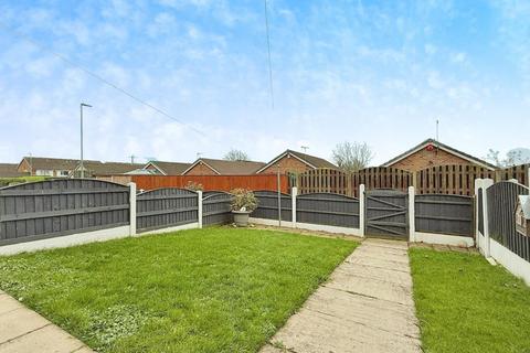 3 bedroom semi-detached house for sale, Lawns Drive, Leeds