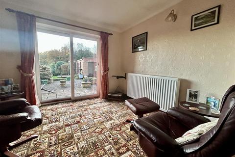 3 bedroom semi-detached house for sale, Preston Lane, Allerton Bywater, Castleford